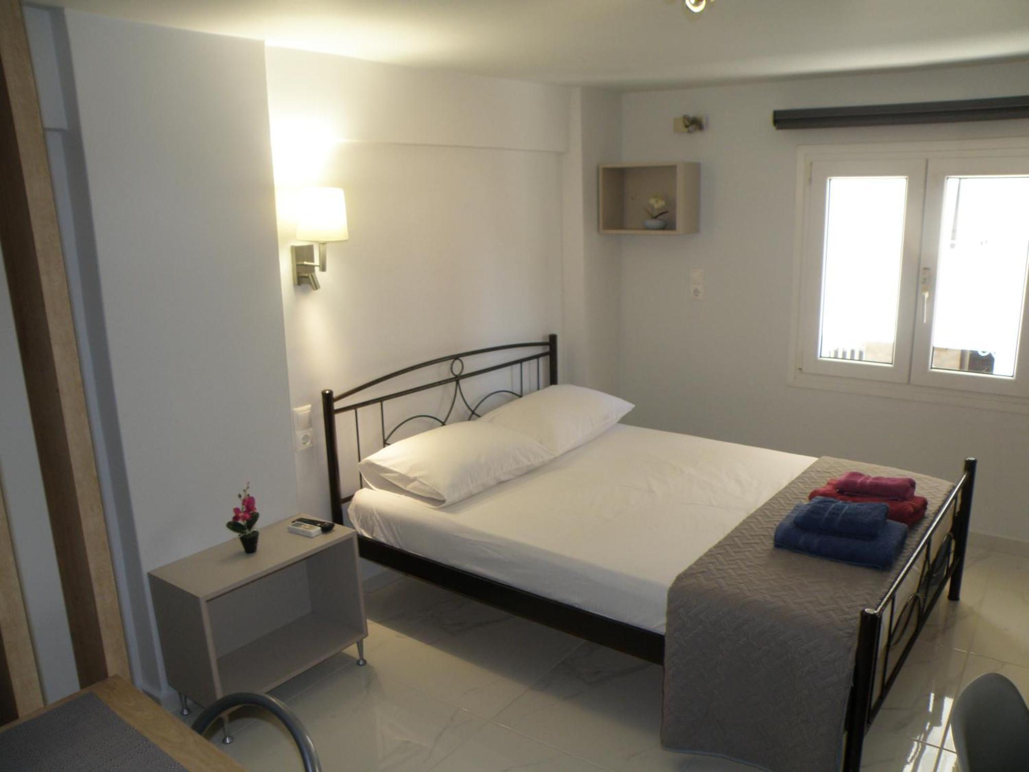 Talos Apartments And Studios 伊拉克利翁 外观 照片
